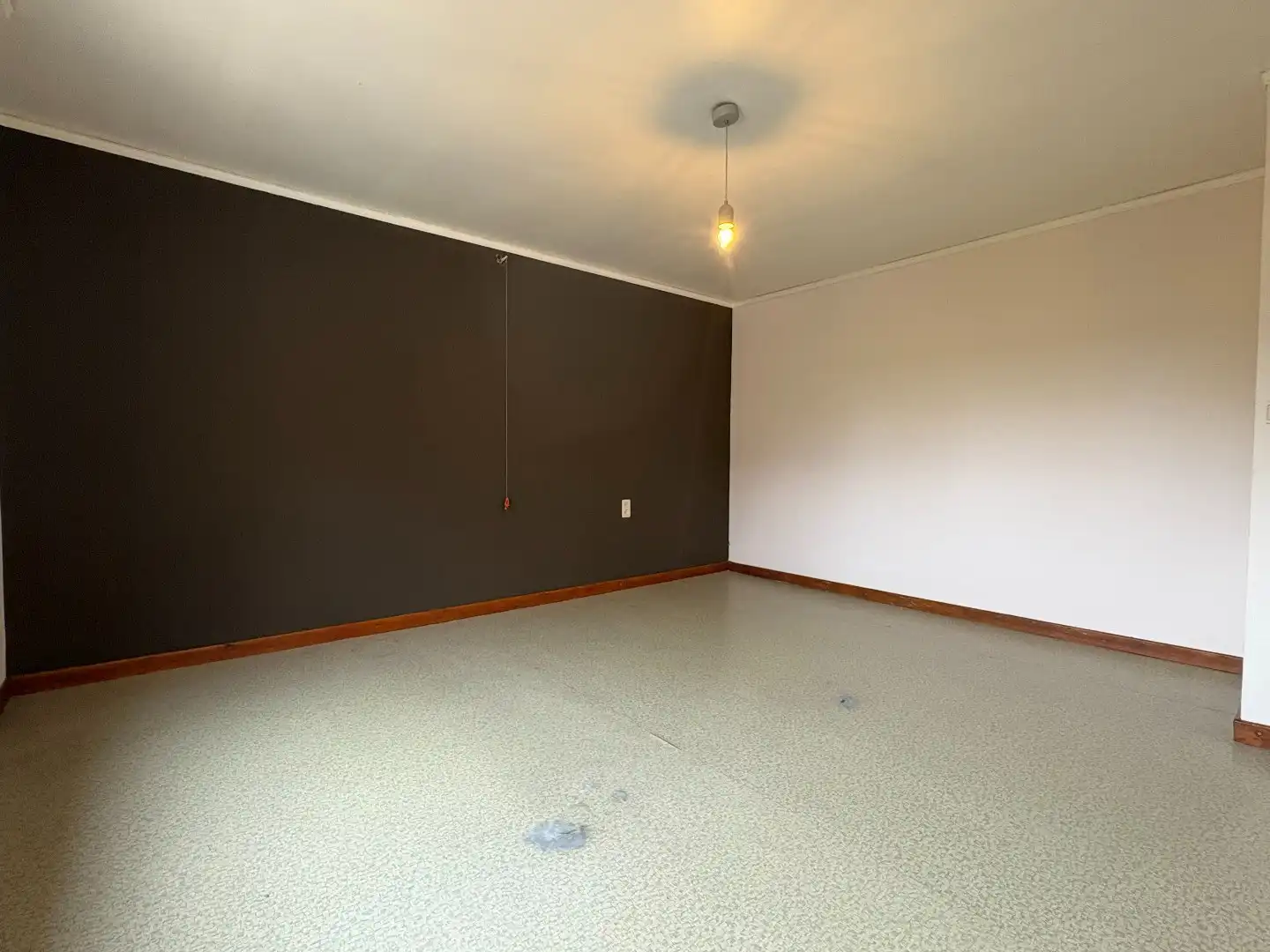 Sterke woning in beton met 3 garages, landelijke verzichten in Hulste. foto 11