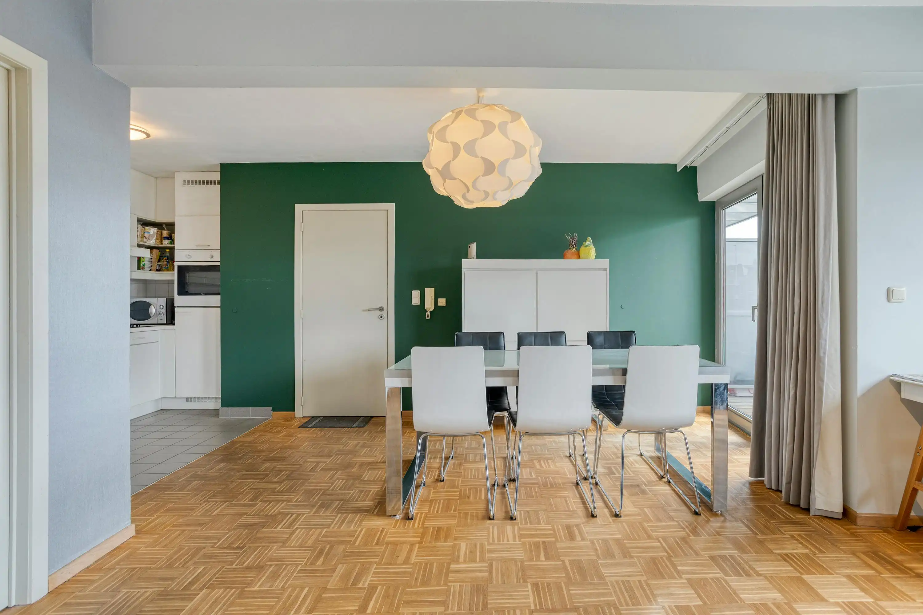 Lichtrijk appartement te koop met terras te Gent foto 5