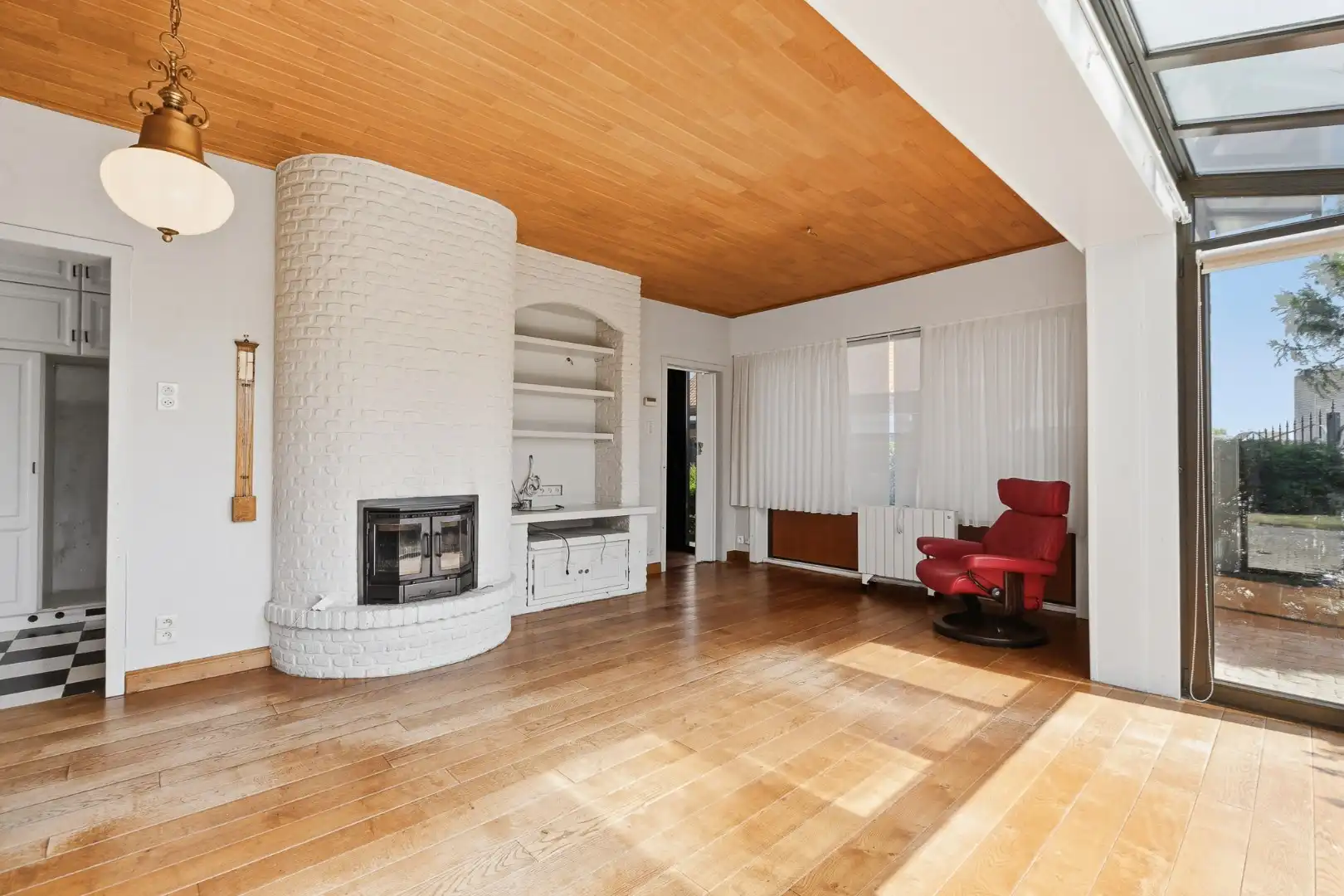 Authentieke en karaktervolle bungalow met veel mogelijkheden in Vosseslag, De Haan foto 5
