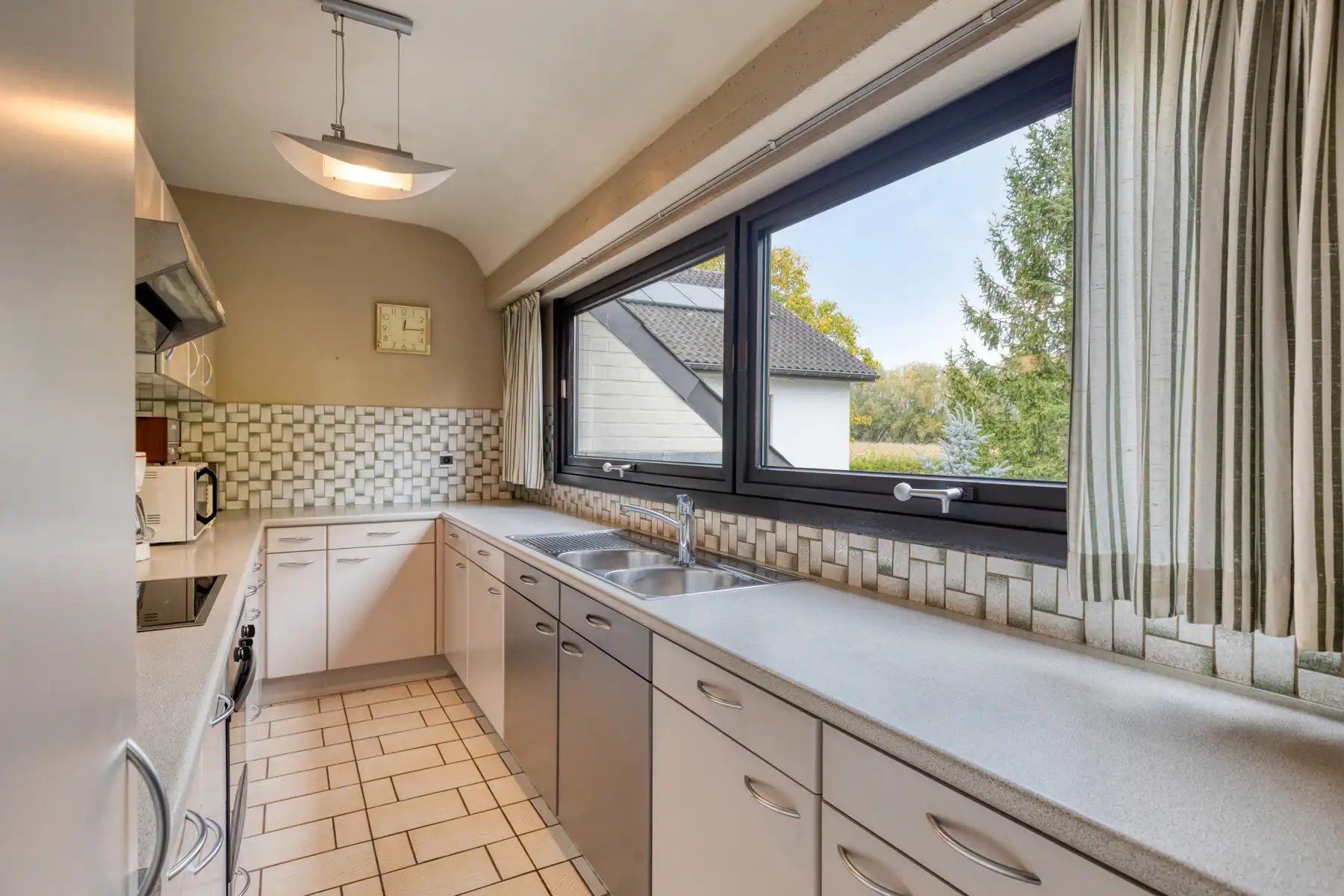 Karaktervolle villa grenzend aan het Liedekerke bos foto 7