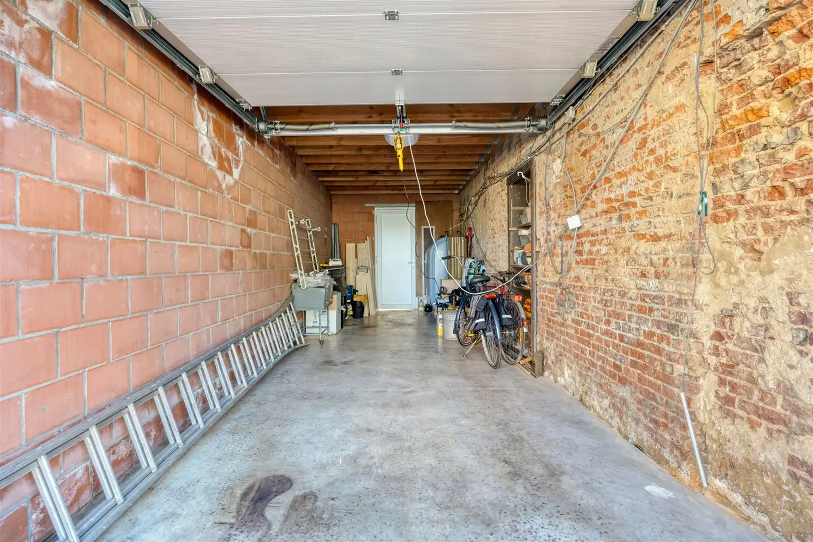 Deel te renoveren woning in deelgemeente Petegem foto 27