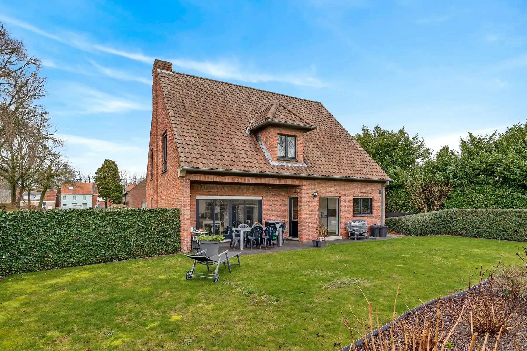 Alleenstaande 3 slpk. woning met tuin in residentiële wijk foto 21