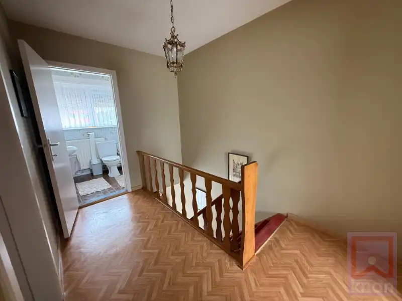 Ruime gezinswoning met 3 slaapkamers en zuidgerichte tuin op 722 m²! foto 13