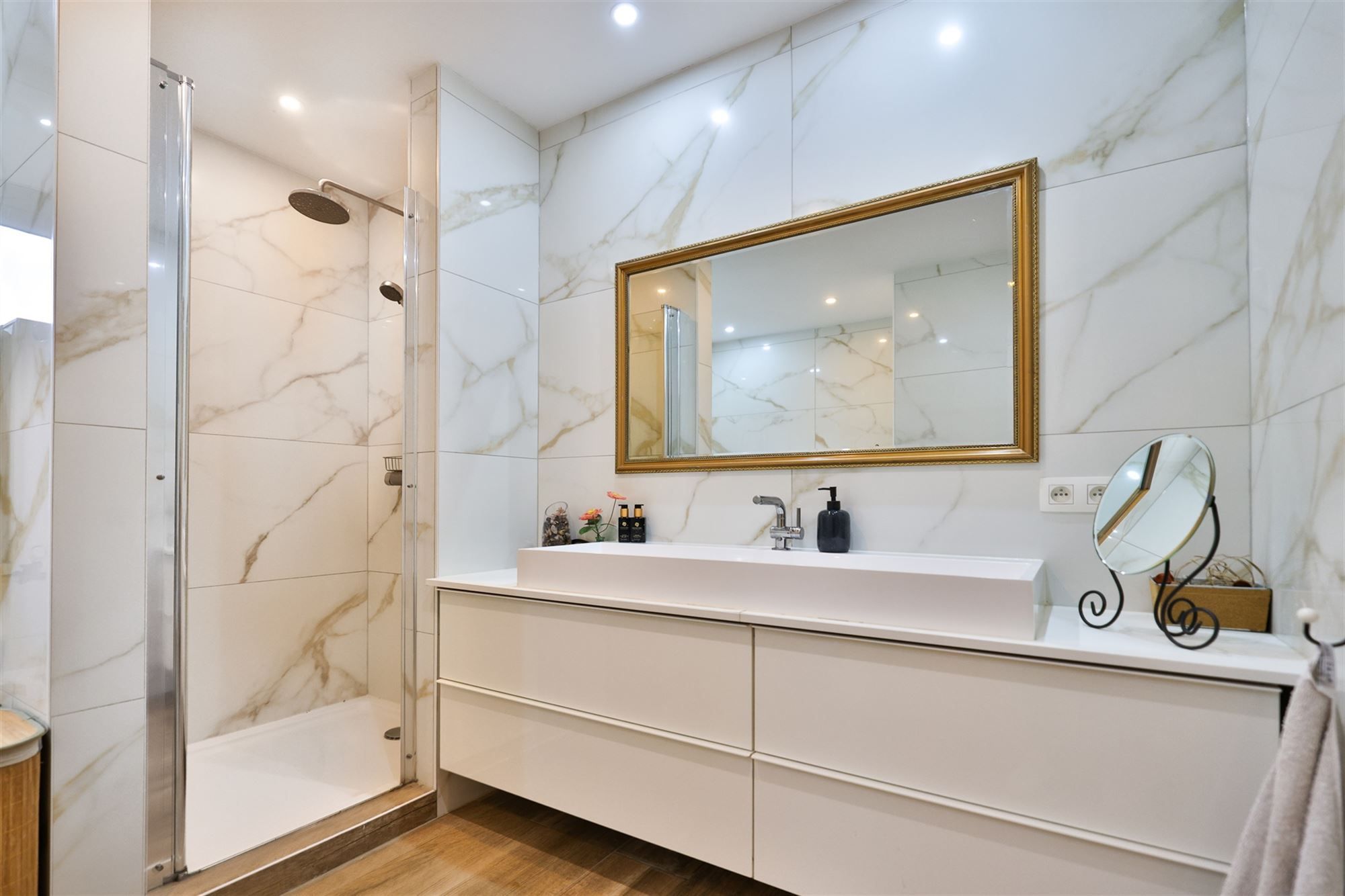 Knappe energiezuinige gelijkvloerse villa  foto 10