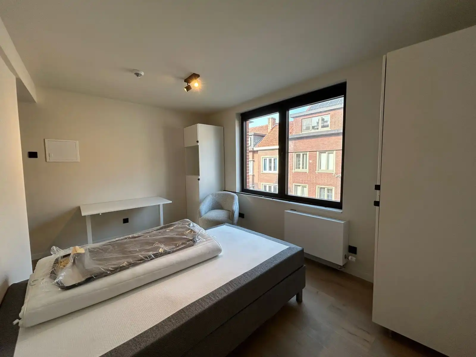 Studentenkamers eigen sanitair - Naamsestraat Leuven  foto {{pictureIndex}}