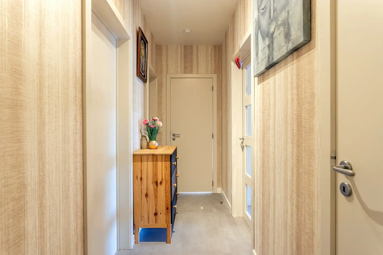 Instapklaar 2 slpk appartement met garage te Halle foto 2
