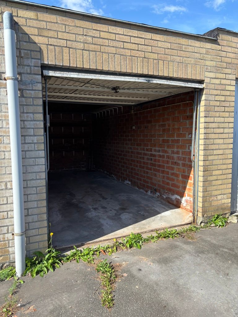 immo DAVID stelt voor: gesloten garagebox van 16m² foto 2