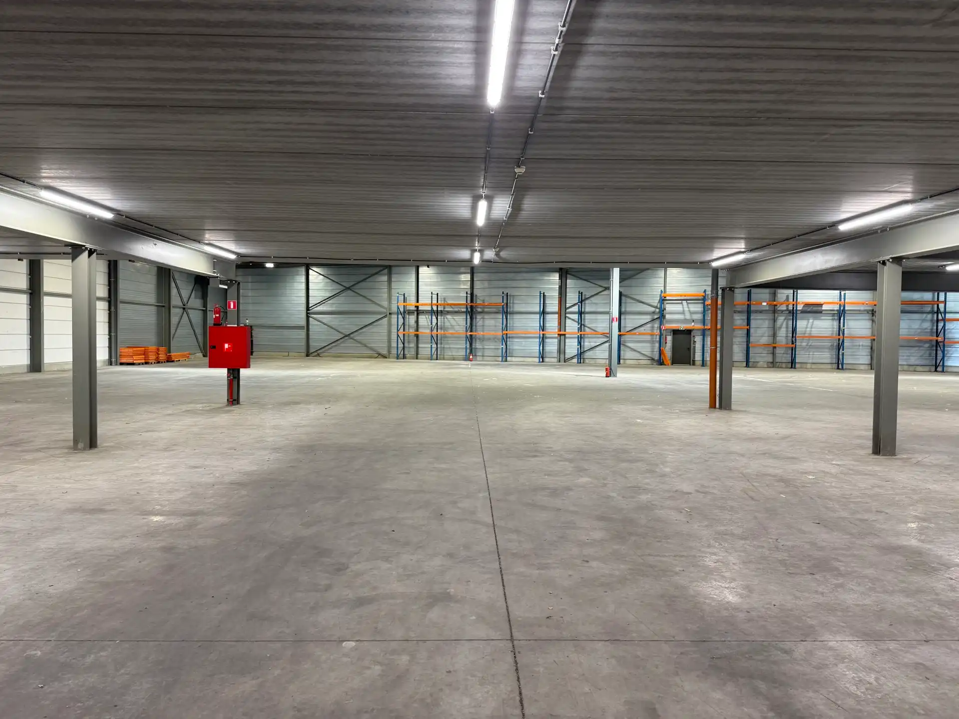 Bedrijfsgebouw te huur in Tongeren foto 9