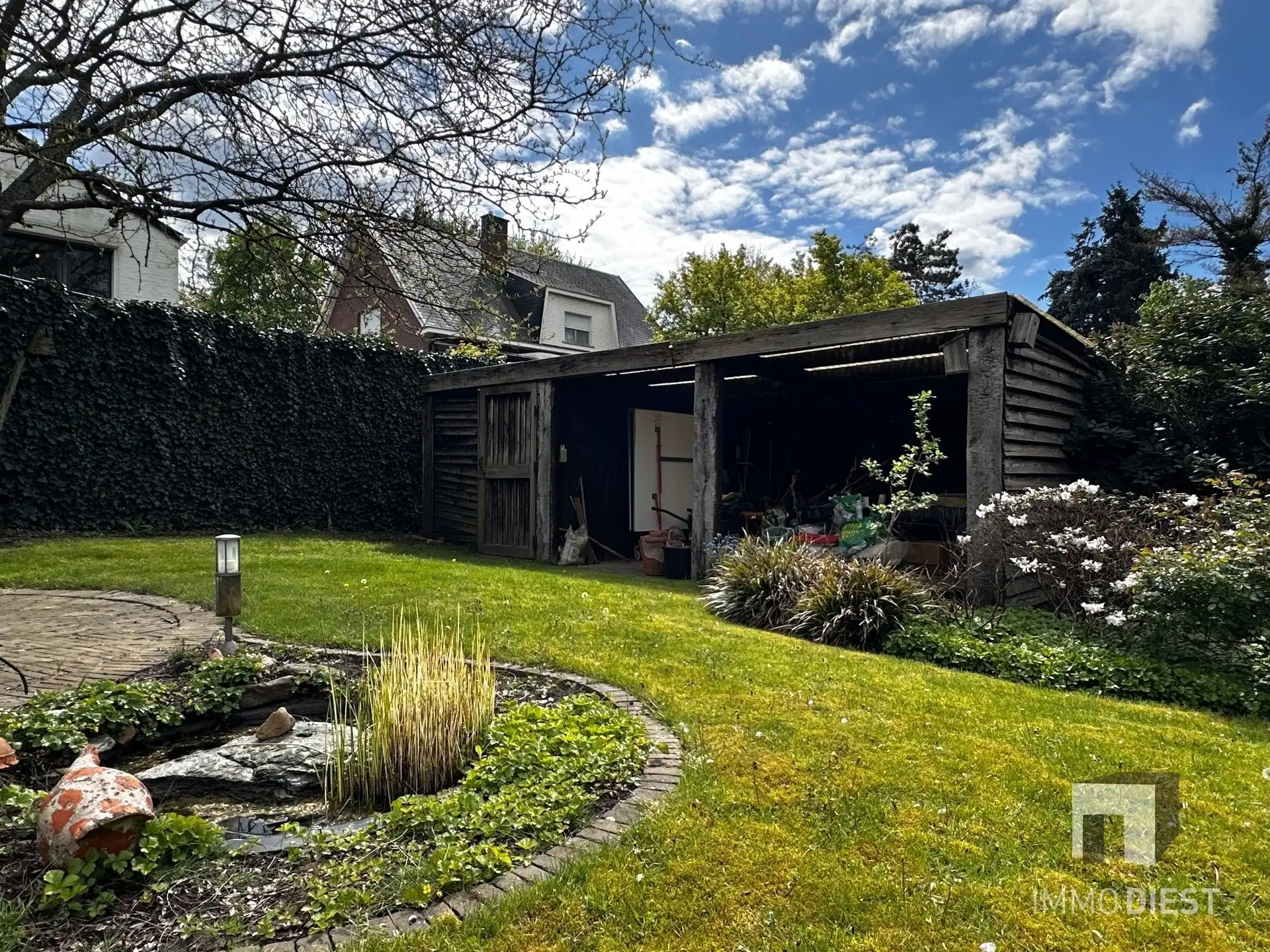Gezinswoning met 4 slaapkamers en mooie tuin foto 38
