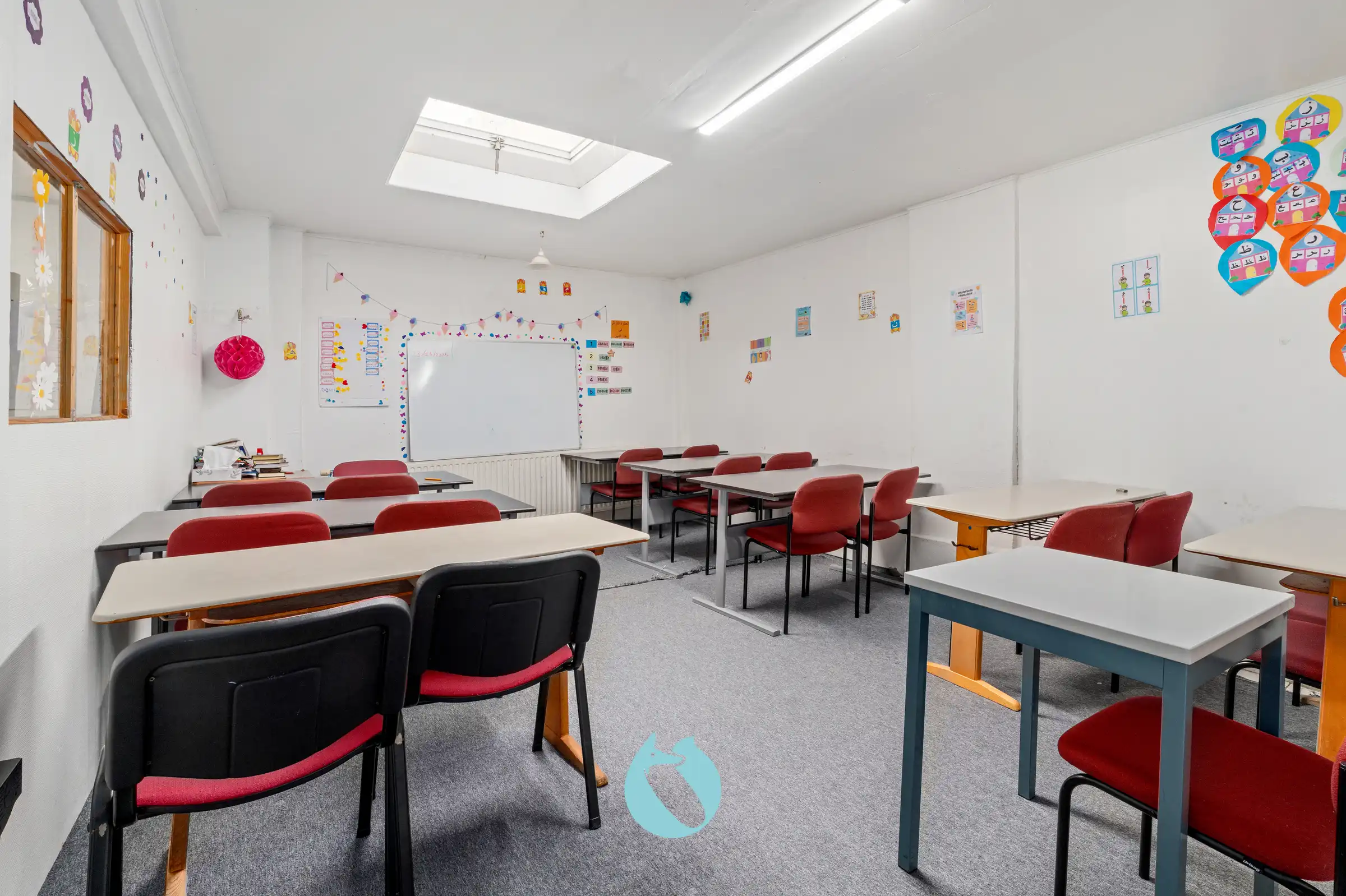 Statig gebouw bestaande uit meerdere units nabij het centrum foto 12