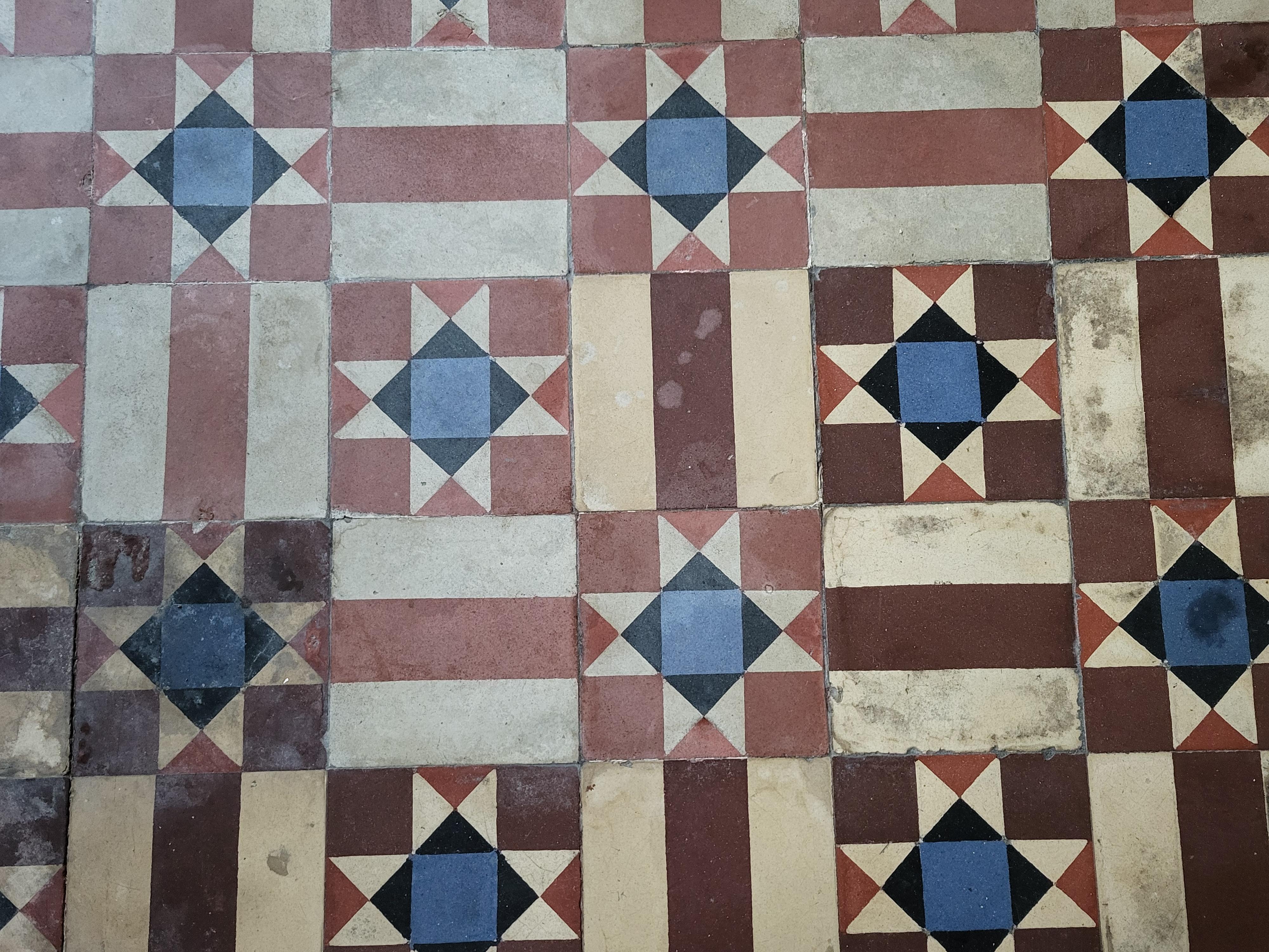 Prachtig te renoveren burgerwoning op 318m² met ruime garage en stalling. foto 13