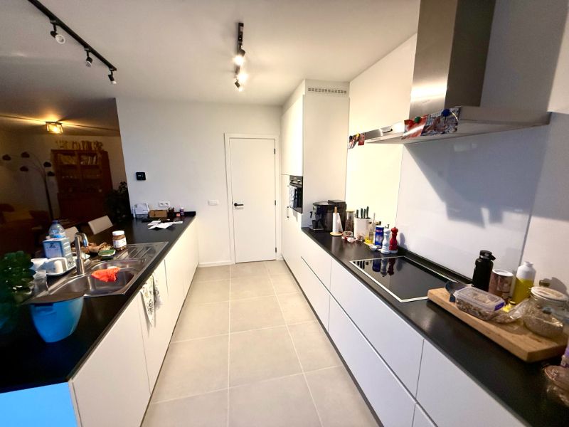 Recente, instapklare woning met 3 ruime slaapkamers en garage foto 13
