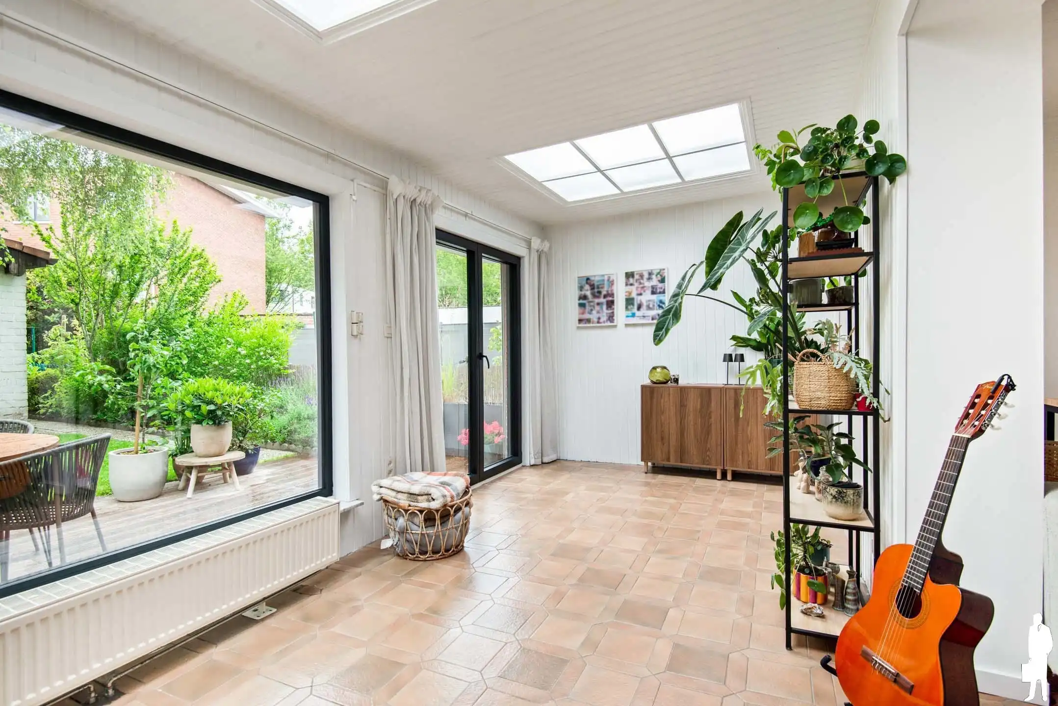 Instapklare gezinswoning met 3 slaapkamers en gezellige tuin foto 12