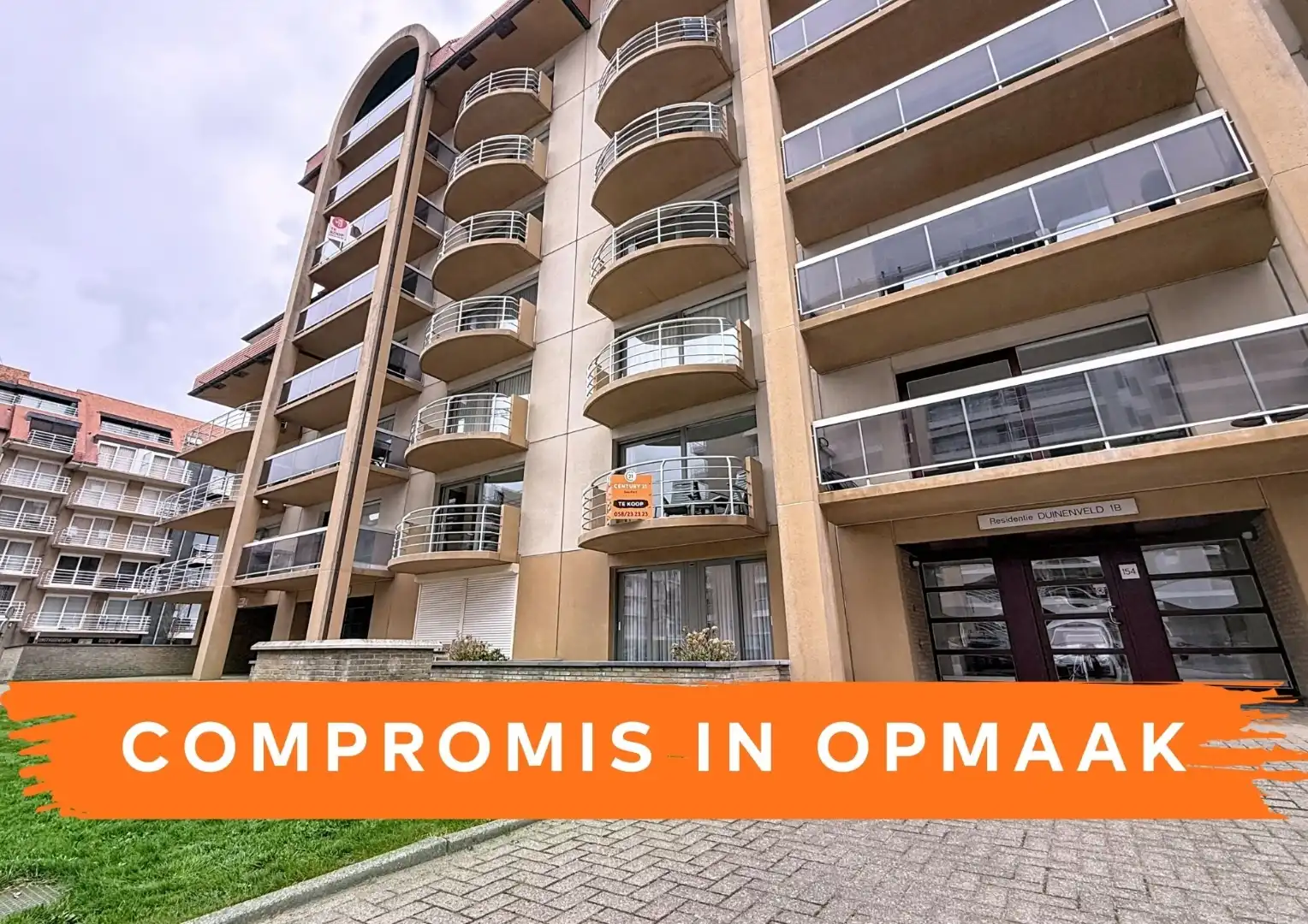 Ruime studio met aparte slaaphoek foto {{pictureIndex}}