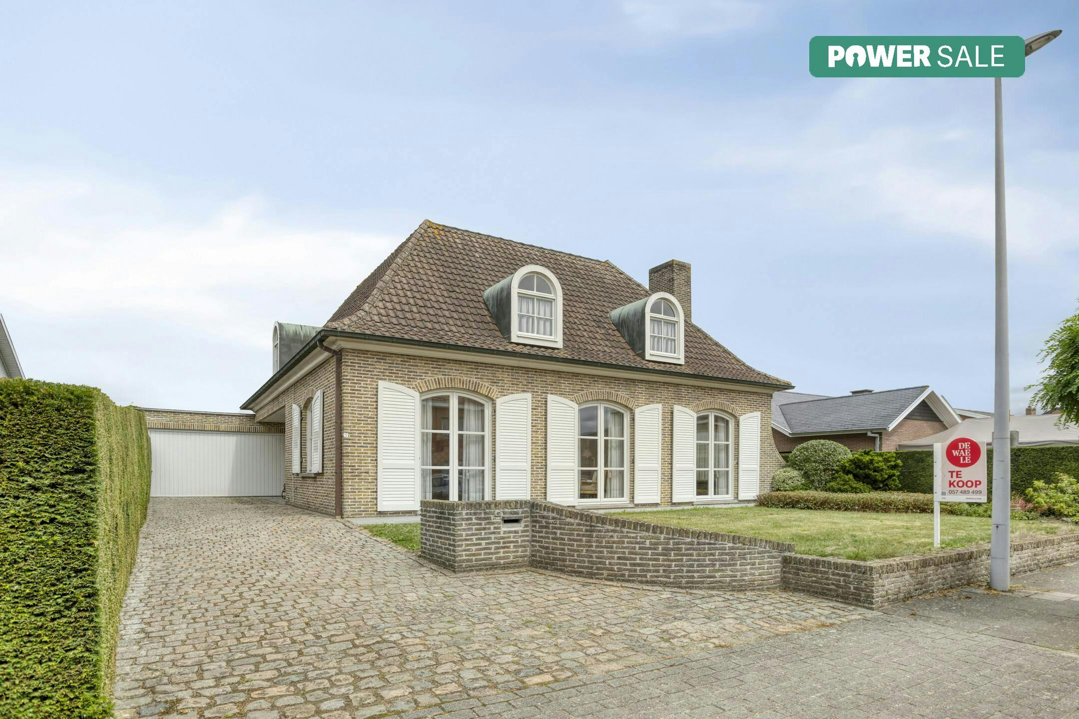Villa te koop in Boezinge met 5 kamers en garage foto {{pictureIndex}}