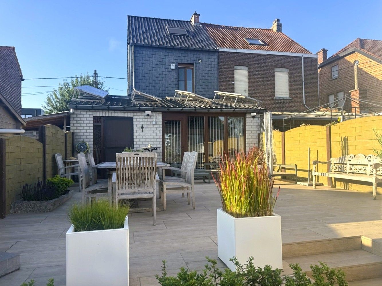 Verrassend ruime woning met achteringang met privéparkeerplaatsen foto 9