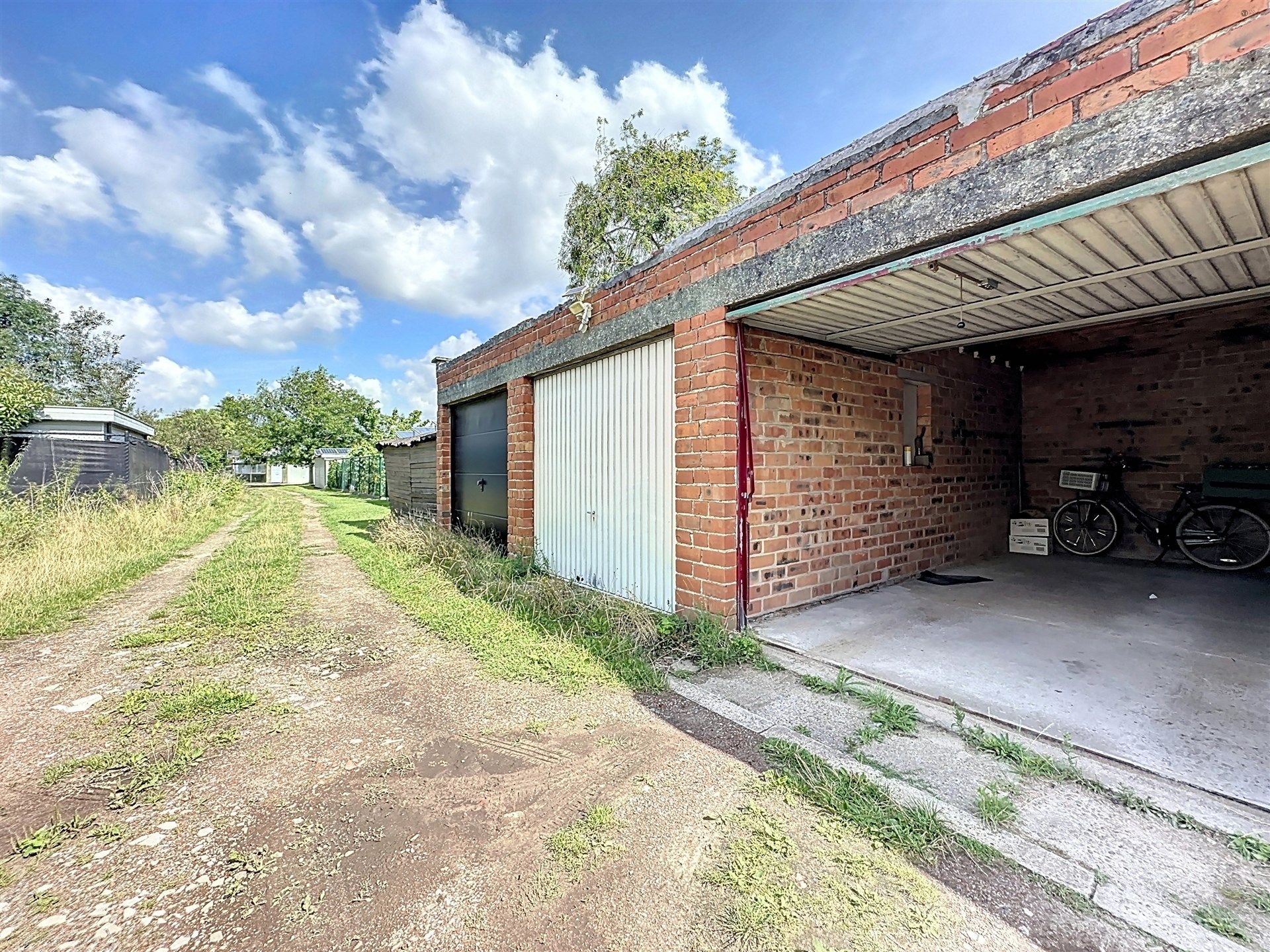 Gezinswoning met 3 slaapkamers en halfopen karakter! foto 17