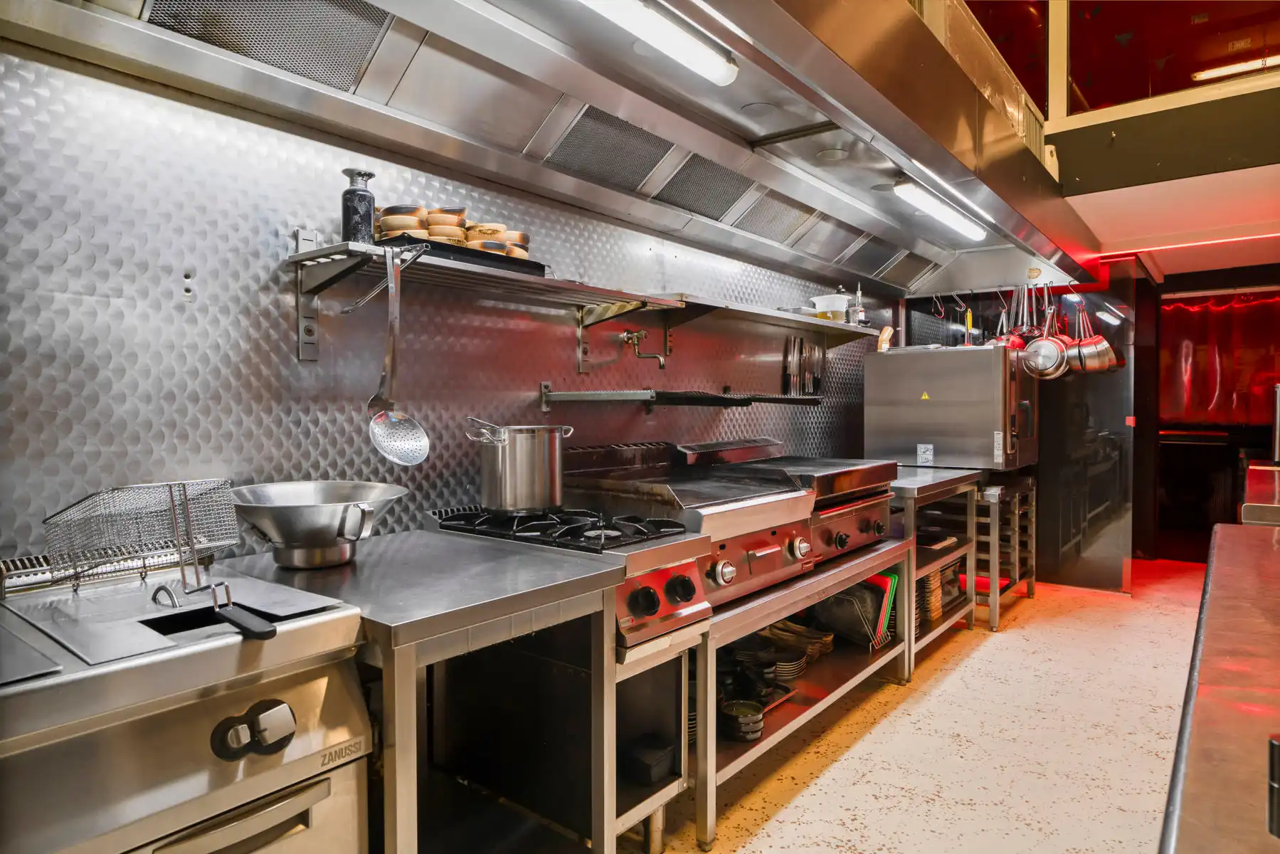 Unieke horeca concept over te nemen in hartje Genk foto 26