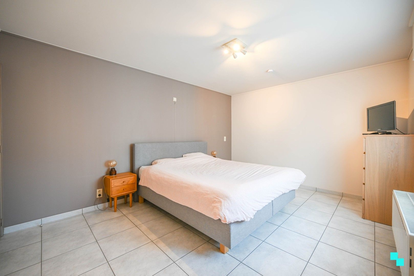 Riant appartement in centrum Oostrozebeke foto 15