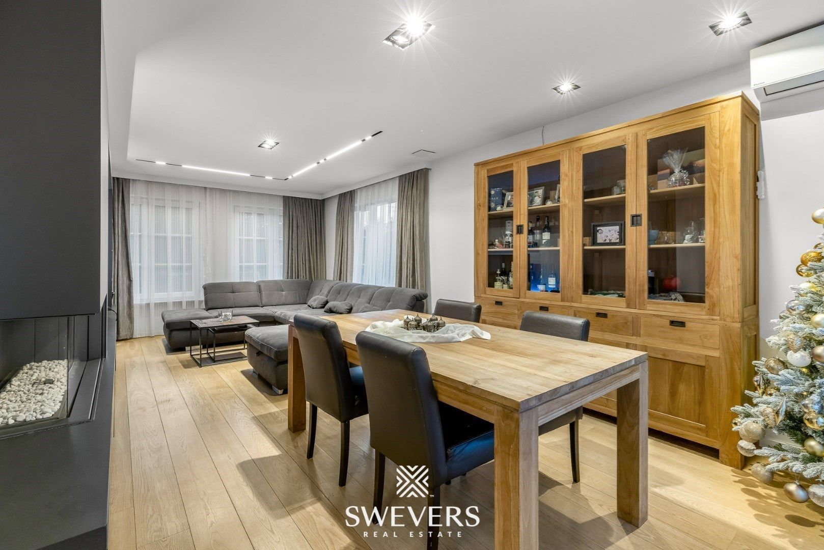 Villa met zwembad en poolhouse op 14a 40ca te Sint-Truiden foto 3