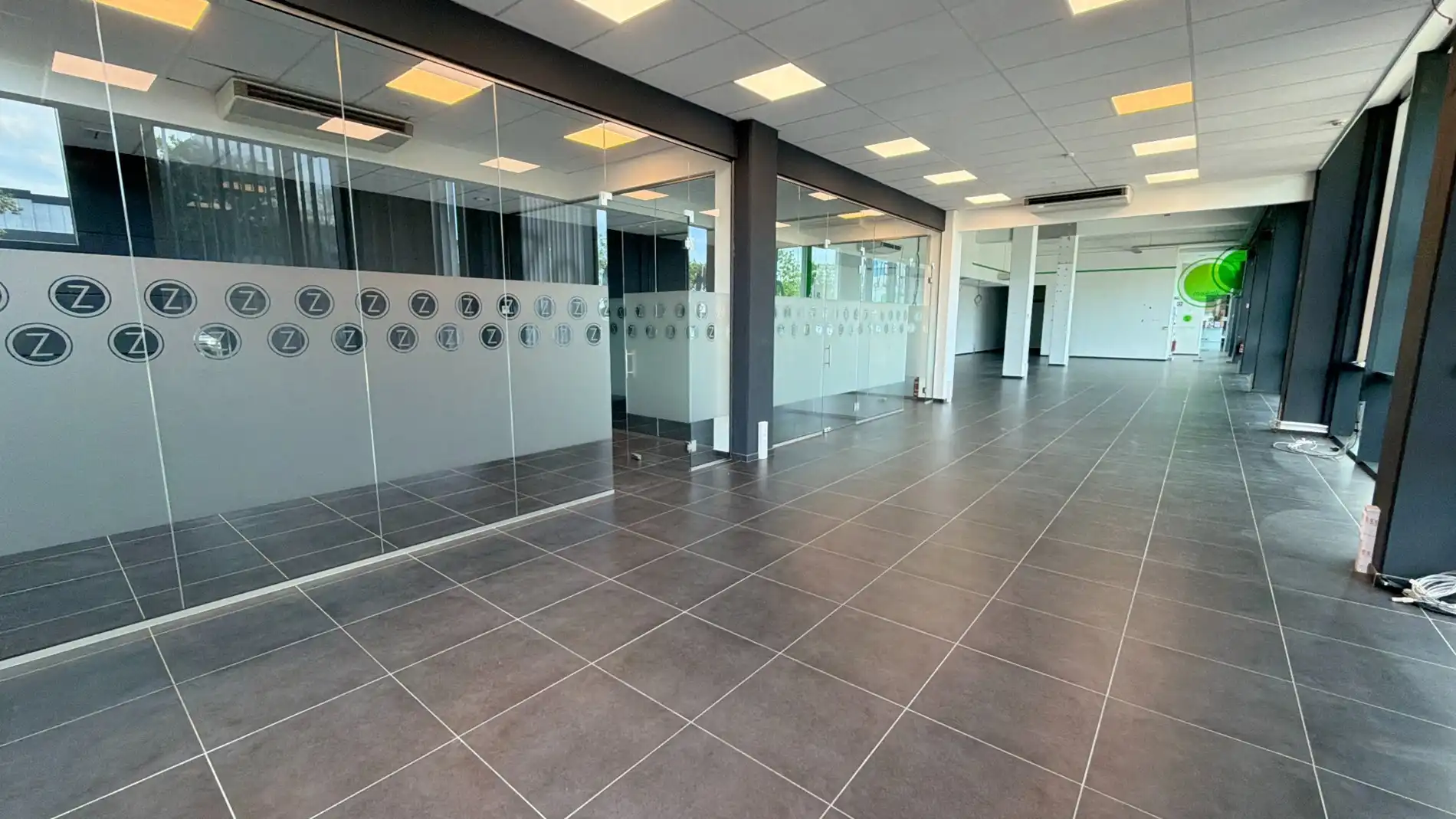 Recente kantoorruimte te huur op zichtlocatie langs N16 in Bornem foto 7