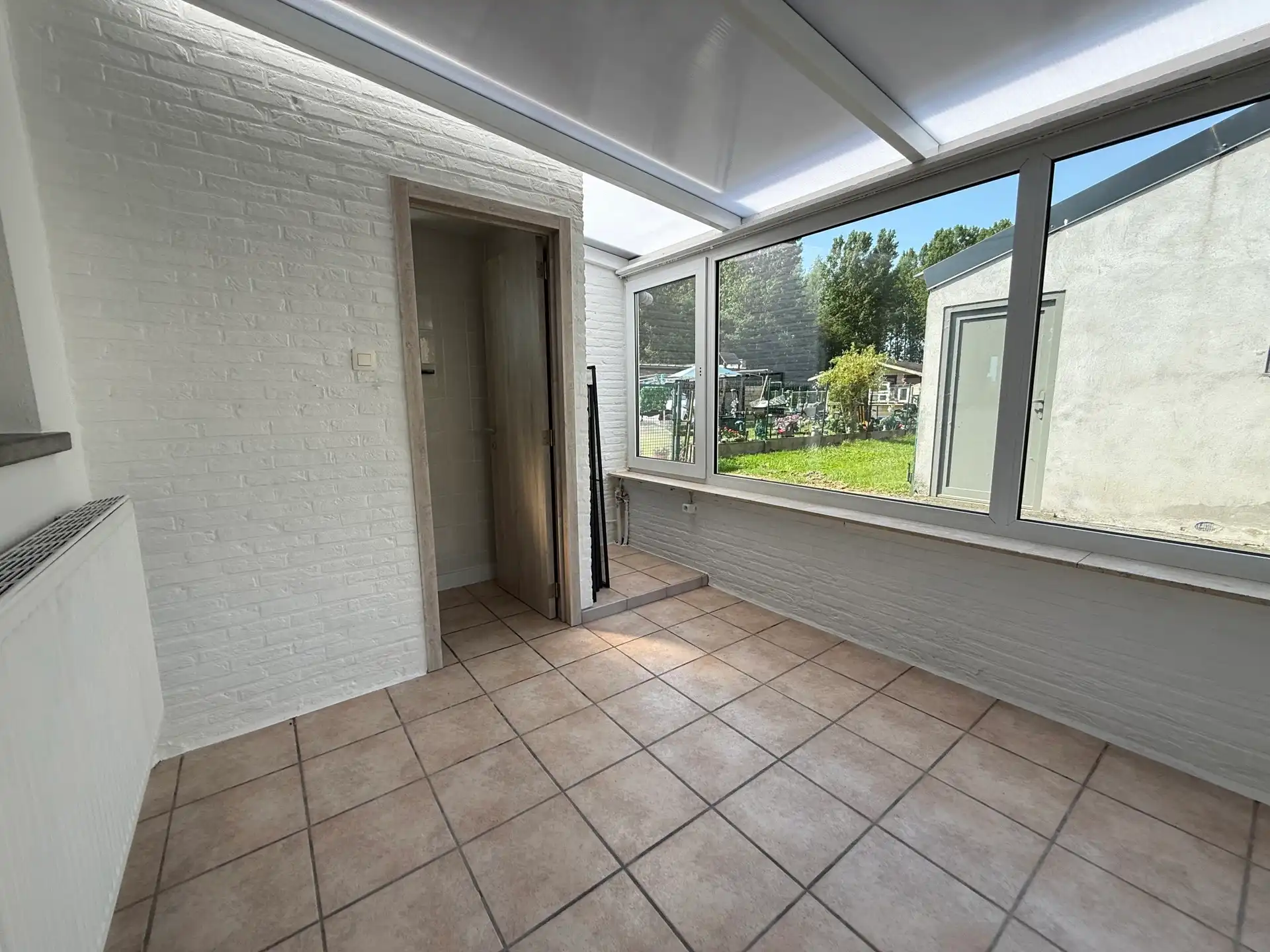 WICHELEN - Ruime woning met multifunctionele loods. foto 16