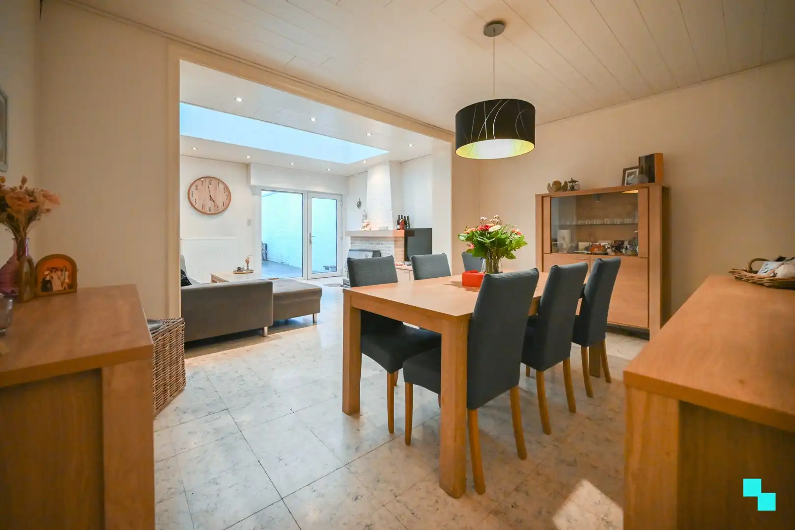 Instapklare ééngezinswoning met vier slaapkamers te Izegem foto 9