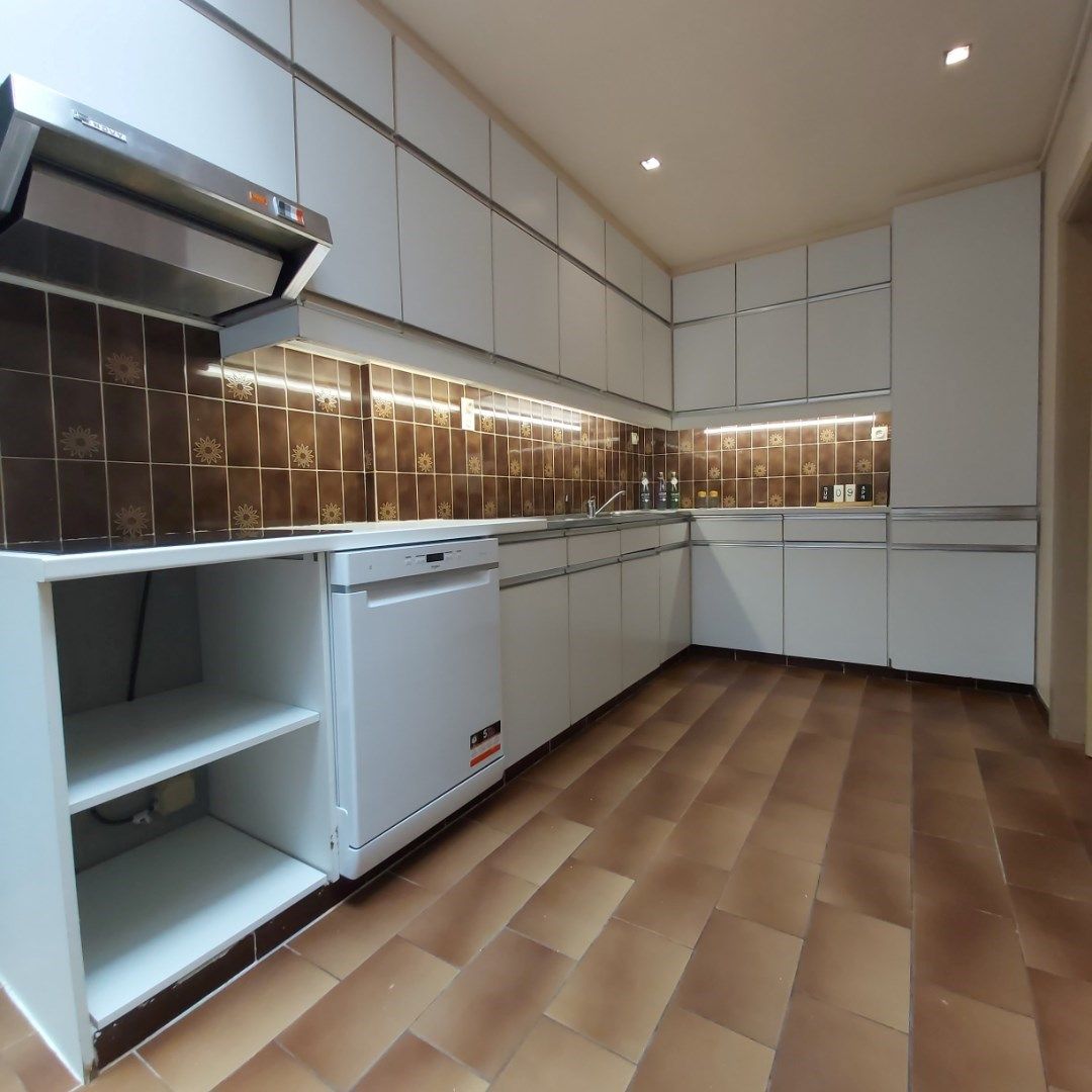 Gezellige woning met 4 slaapkamers - centrum Izegem. foto 10