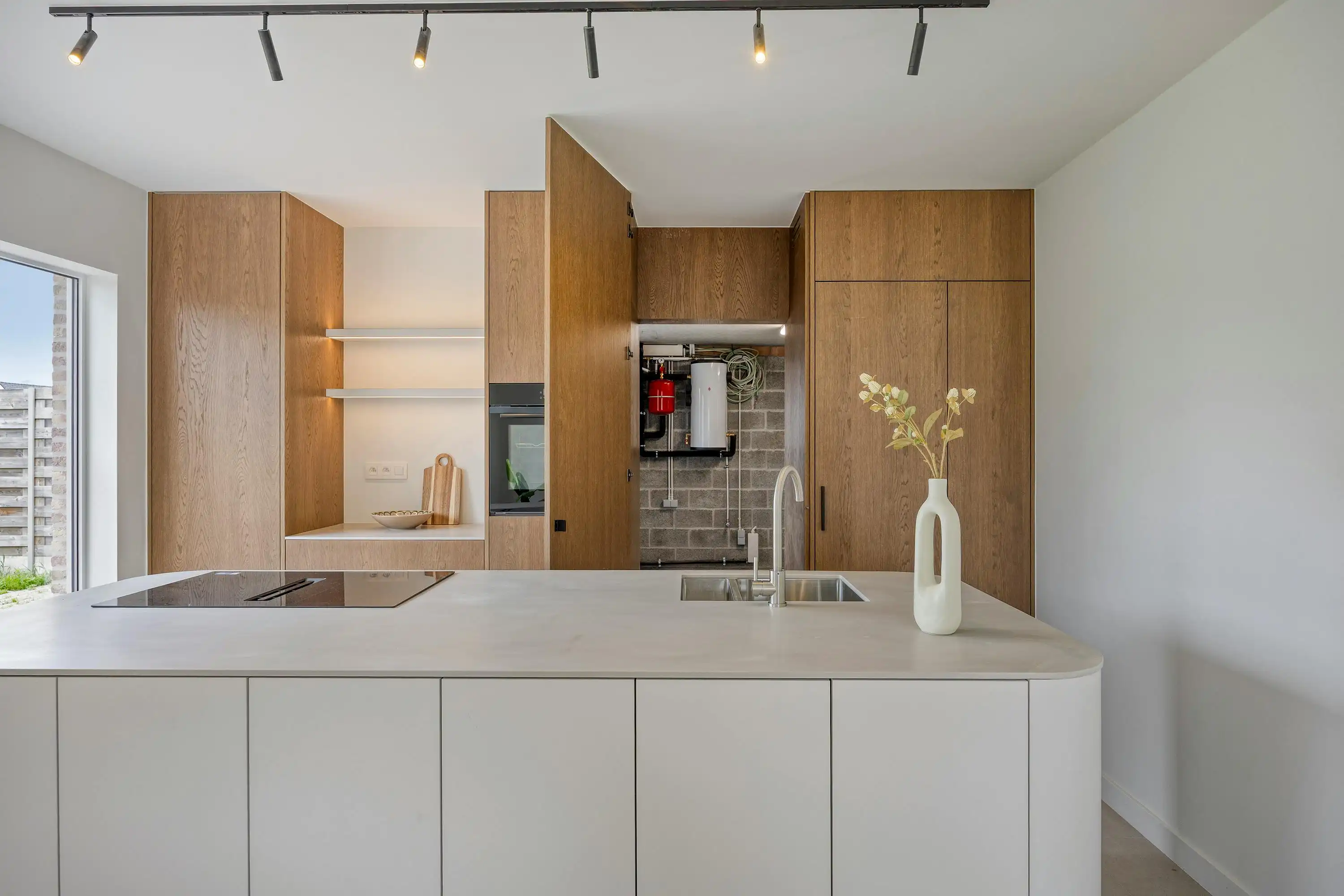 Recent gerenoveerd huis met 3 kamers te koop in Deerlijk foto 25