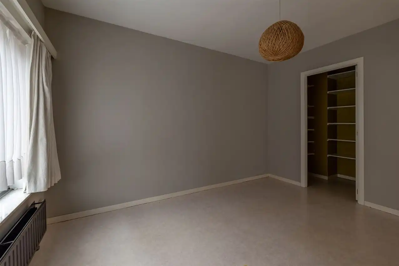 Stadswoning met 2 slk en ruimte inpandige garage foto 11