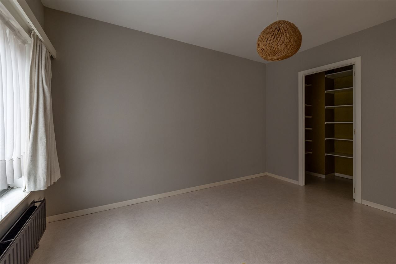 Stadswoning met 2 slk en ruimte inpandige garage foto 11