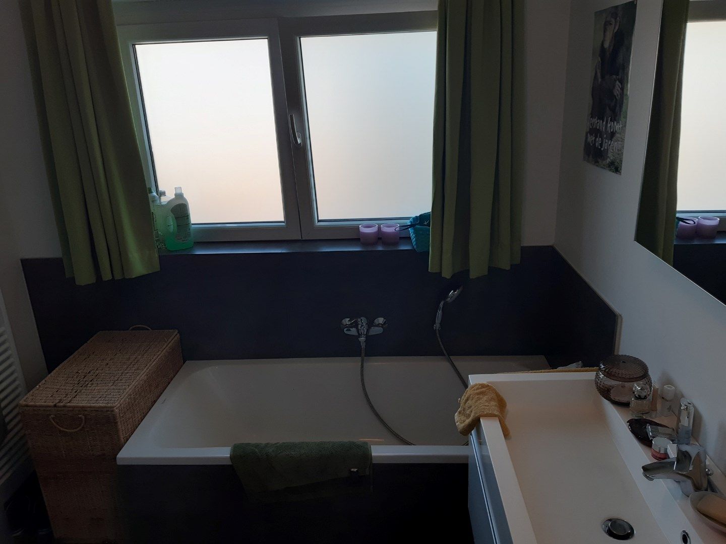 Rustig wonen (half open met garage). foto 15