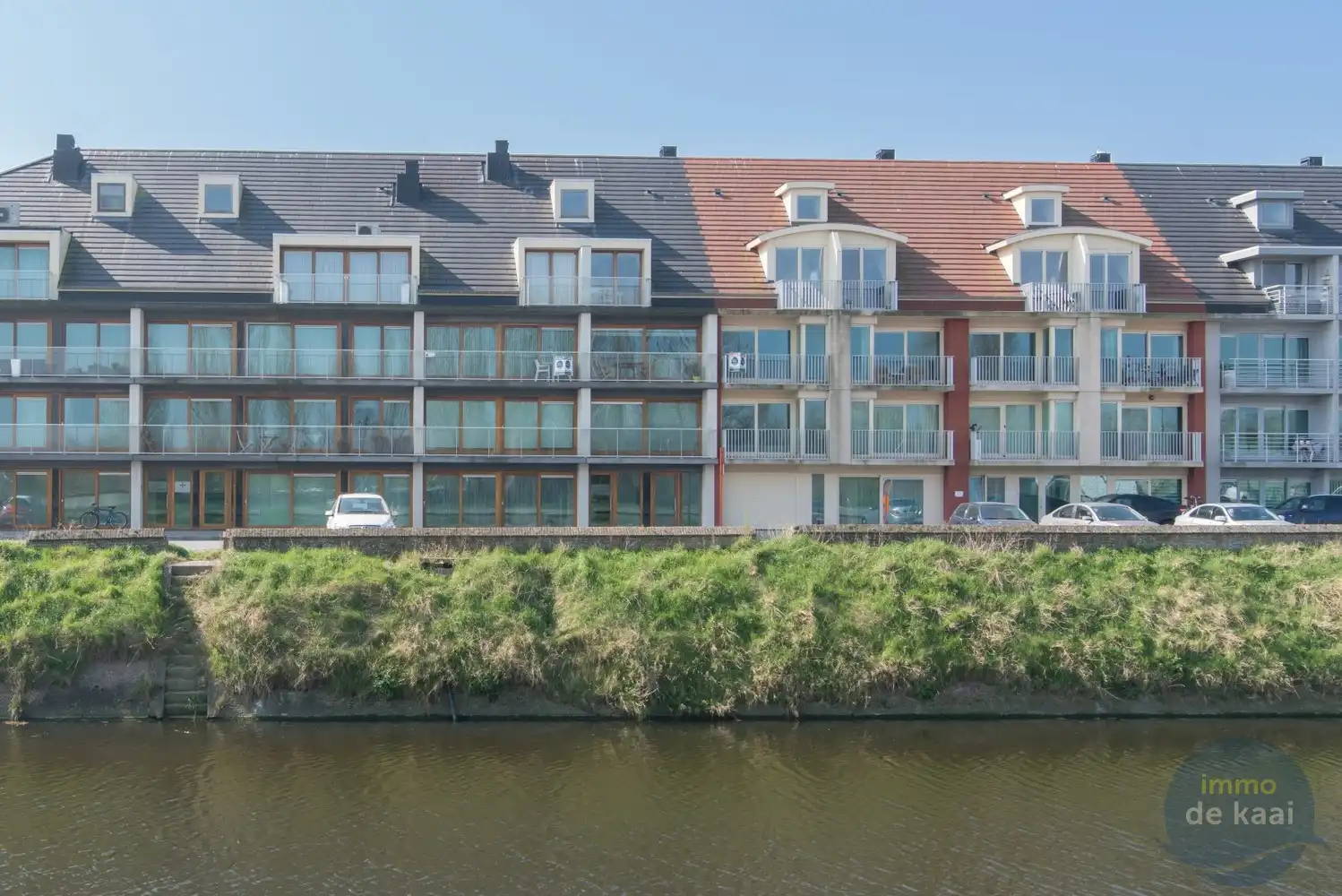 Garage te koop foto 2