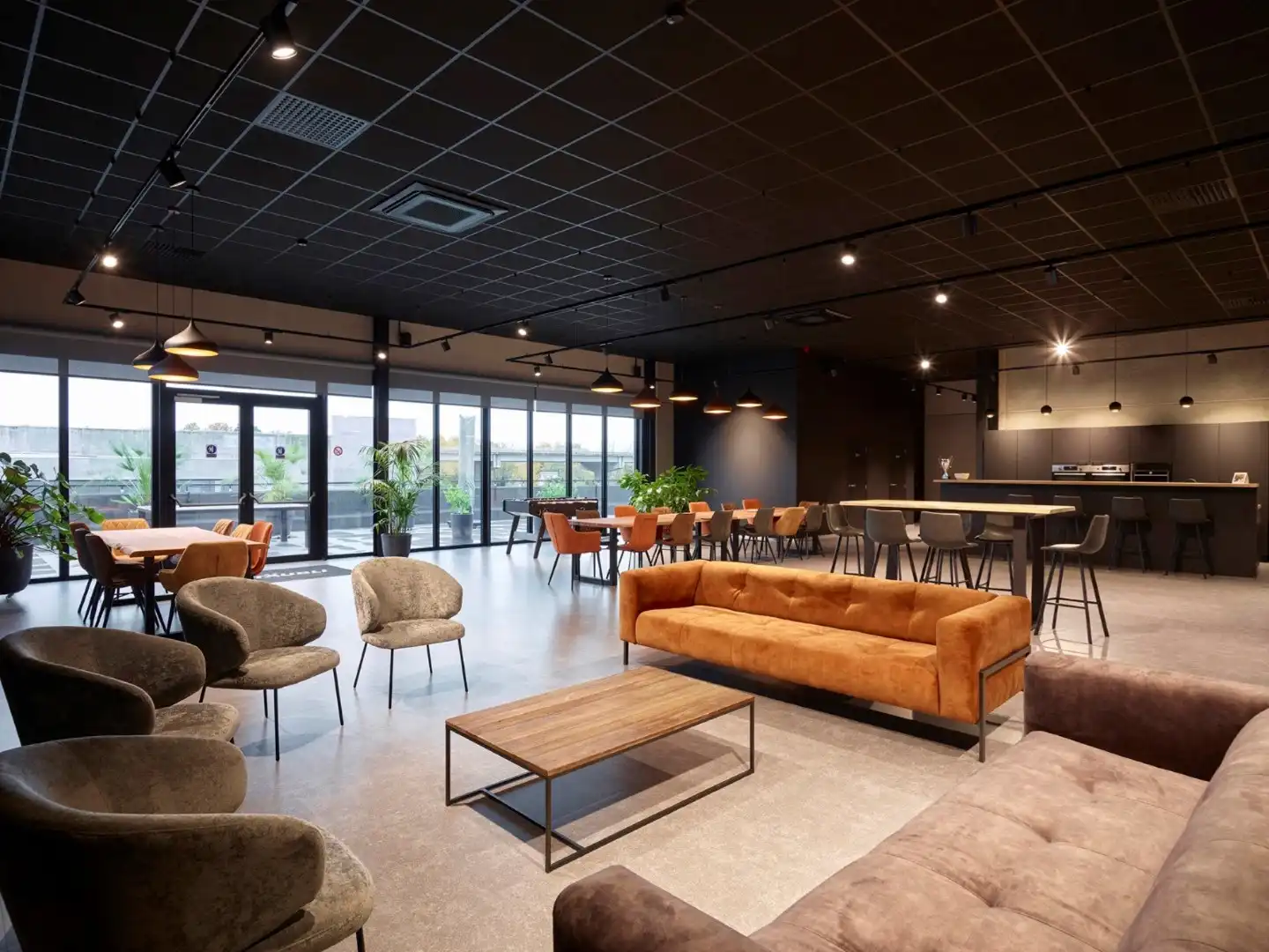 Modern en veelzijdig kantoorgebouw van 675m² te huur – Pottelberg foto 16