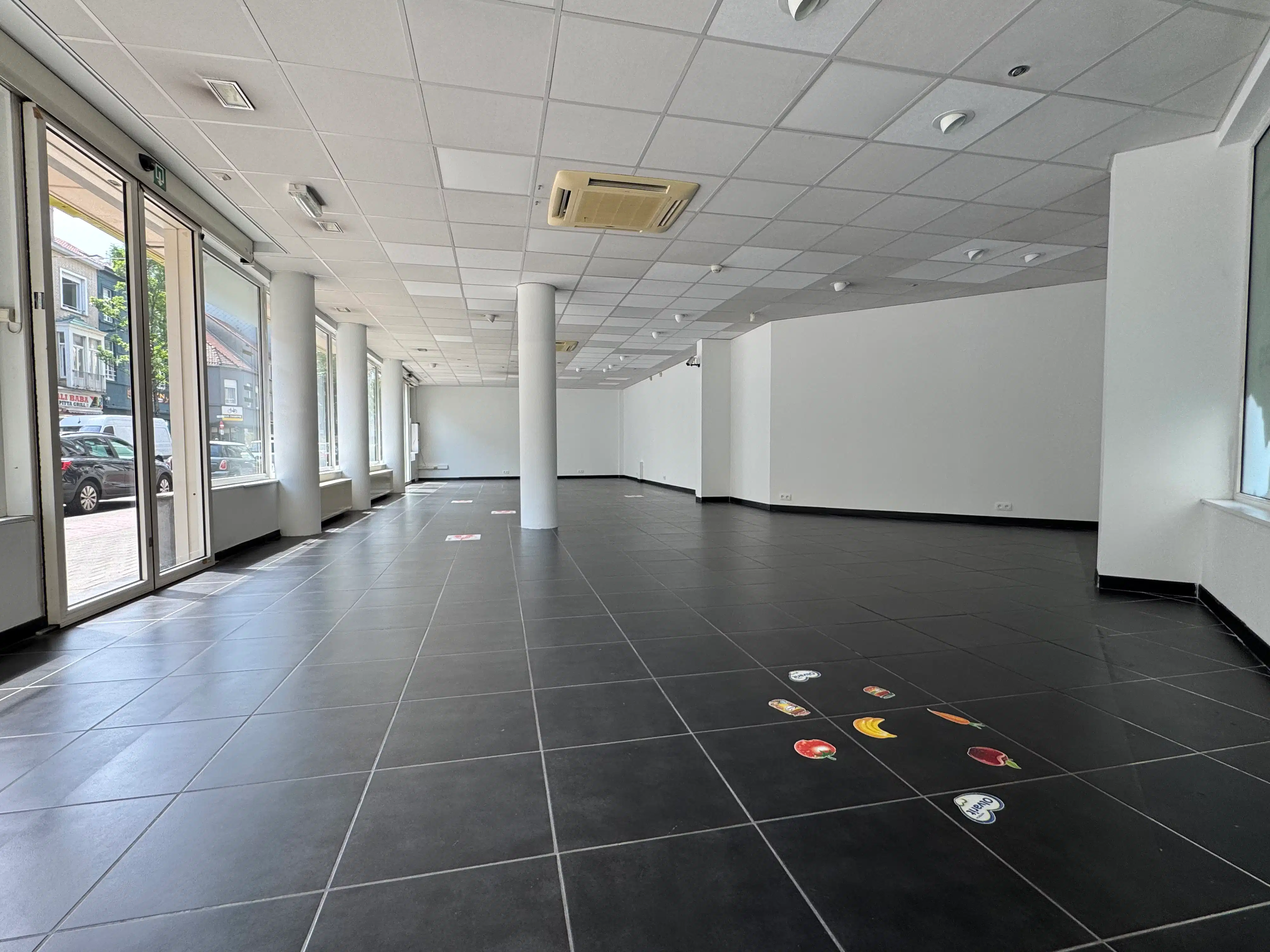 Handelsgelijkvloers hoeklocatie (106m²) foto 5