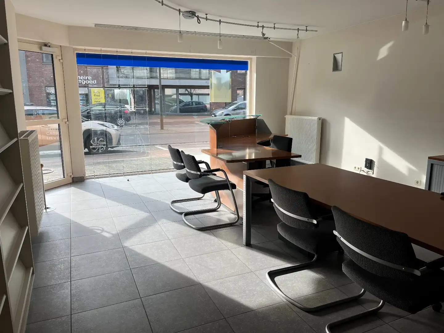 Instapklare handelsruimte in het centrum van Sijsele foto 3