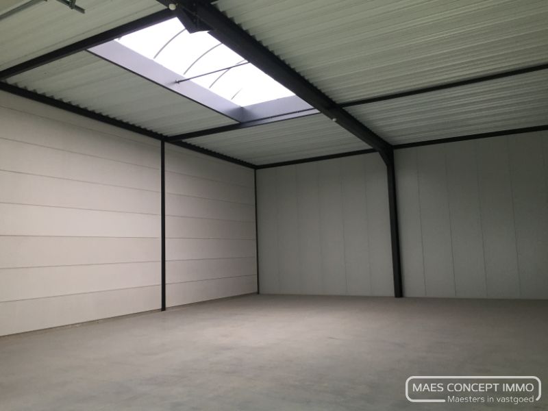 Nieuwbouw KMO-unit te huur van 220 m² in gloednieuw industriepark Moeskroen foto 3