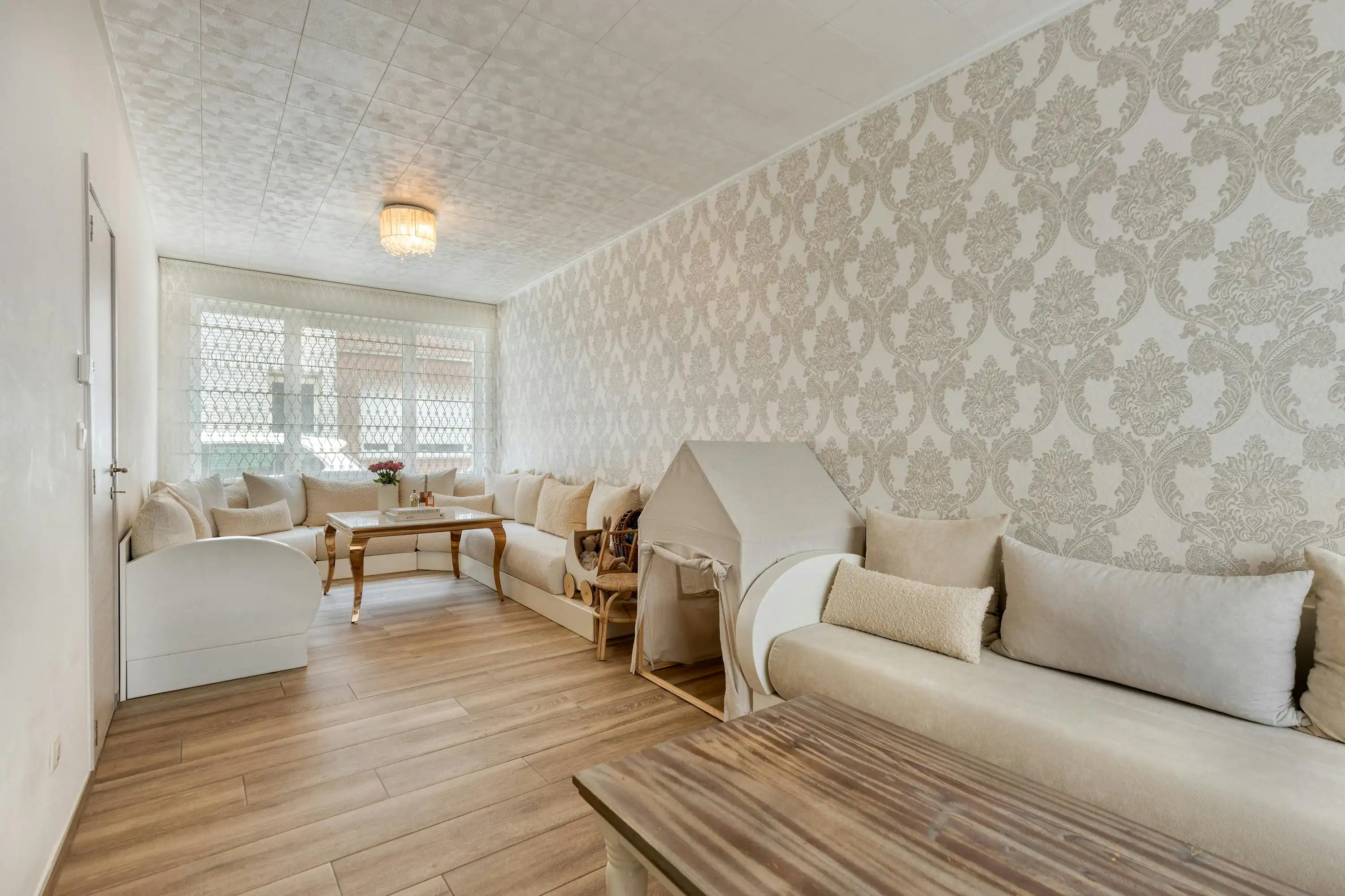 Instapklare woning met 3 ruime slaapkamers te koop in Boom foto 4