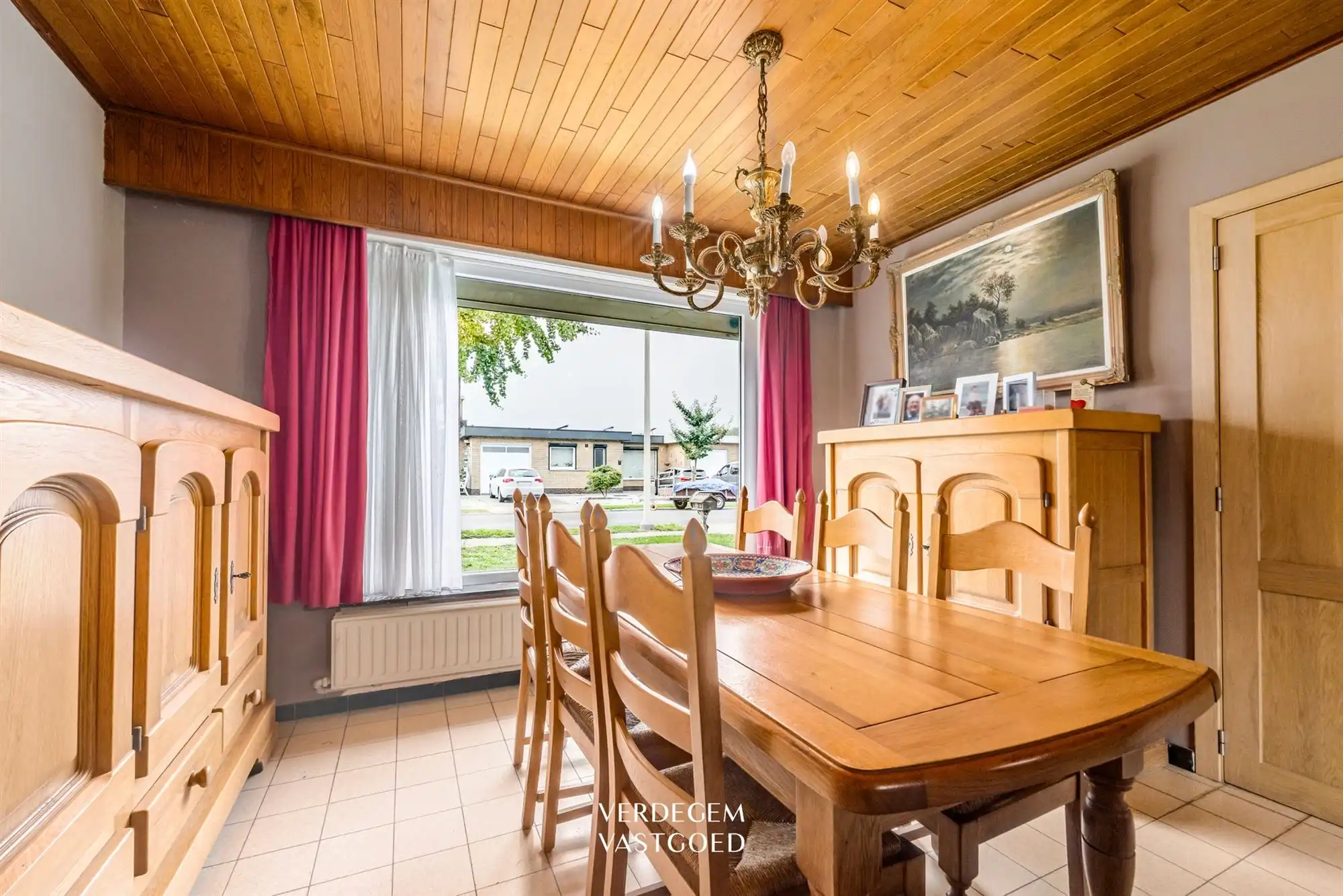Gezinswoning met 3 slaapkamers, garage en tuin van 299m² foto 7