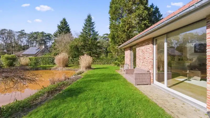 Exclusief gelegen villa van 345m² op 30 are met grote vijver foto 27
