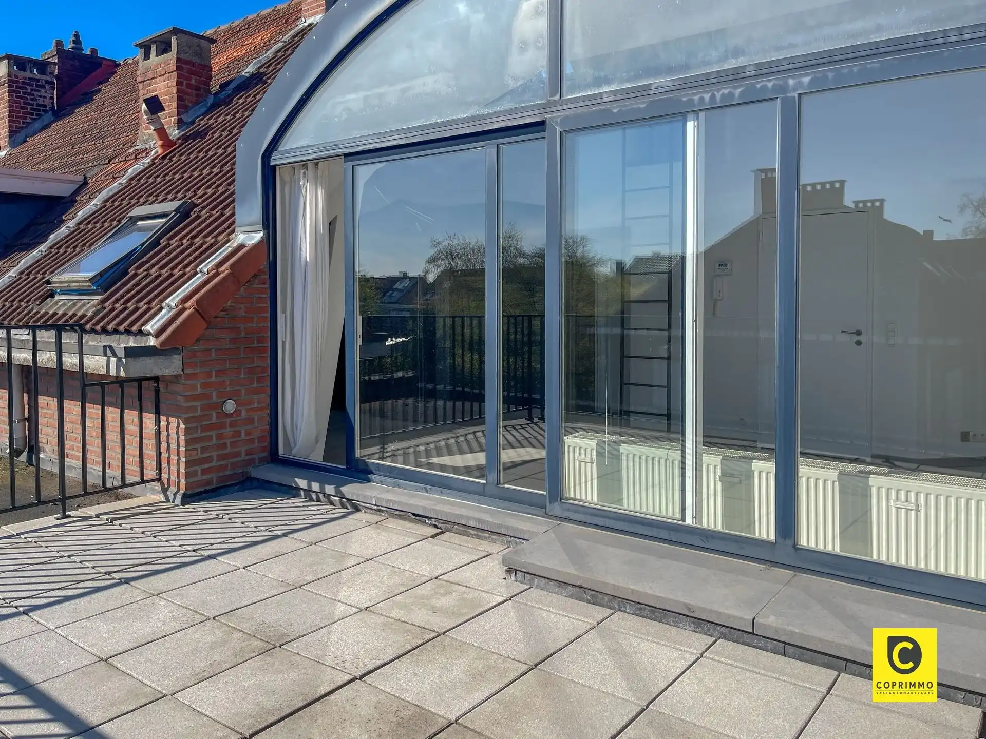 Dakappartement met groot terras foto 12