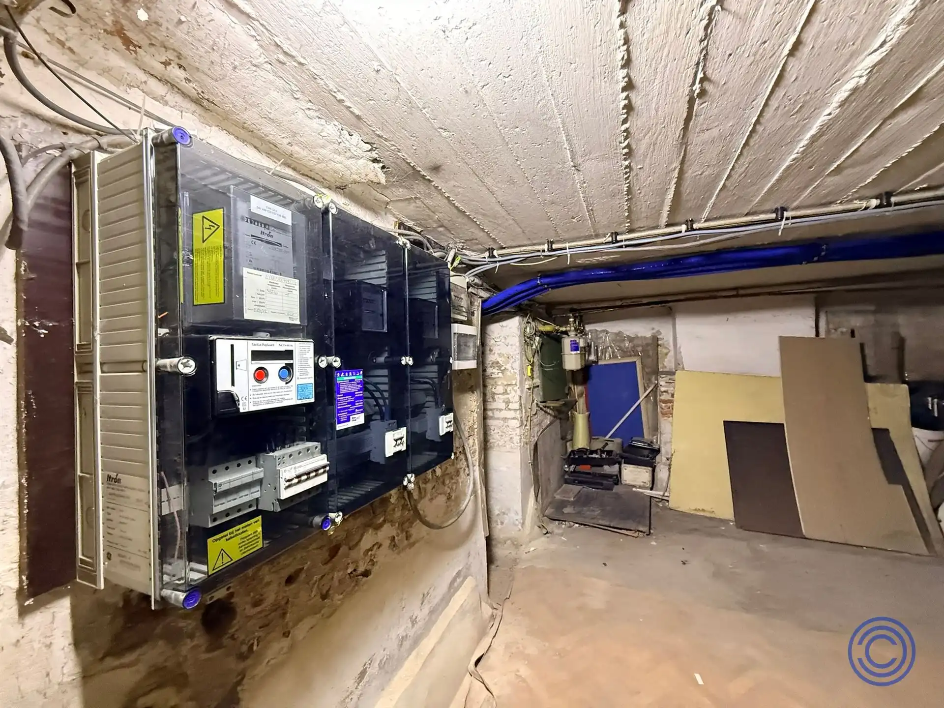 Handelshuis ca. 255m² opgedeeld in winkel en 2 appartement op TOP locatie! foto 14