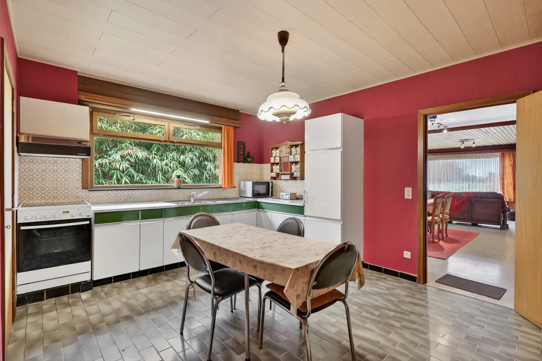 Charmante bungalow met potentieel op topligging te Zele foto 4