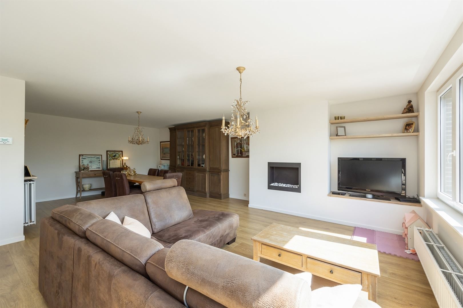 Piekfijn afgewerkt 2-slaapkamerappartement met garagebox foto 7