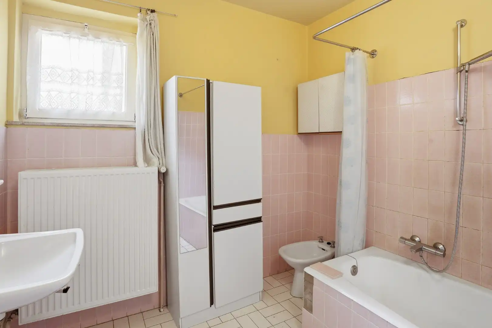 Vrijstaande bungalow met 3 slaapkamers, ruime garage en zonnige tuin foto 19