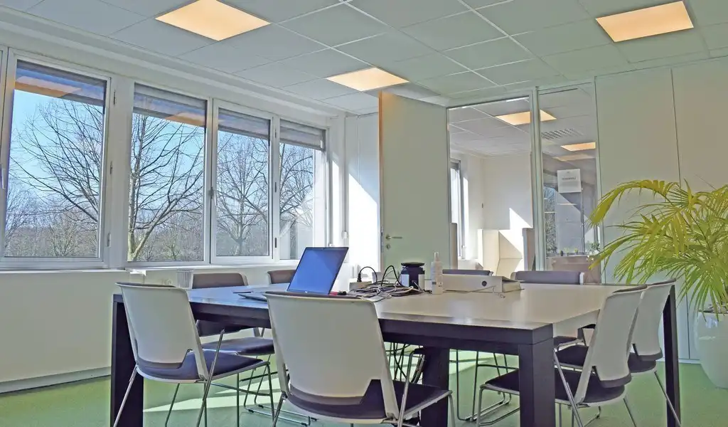 Kantoorruimte te huur in Quinten Building te Berchem foto 3