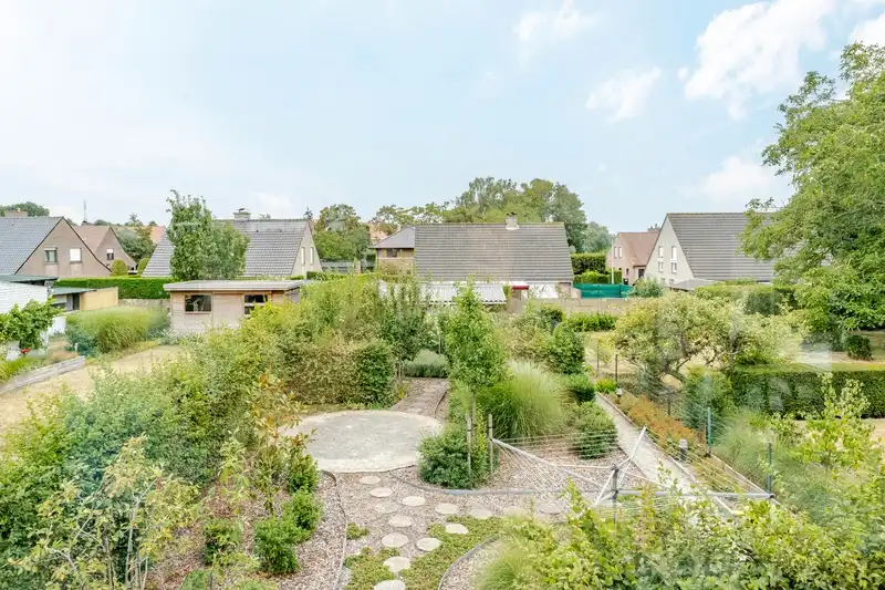 Roeselare : Unieke, strakke halfopen bebouwing met zuidgerichte tuin op toplocatie nabij het centrum. foto 19