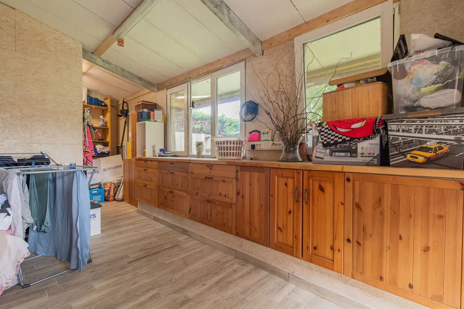 Volledig gerenoveerde woning met zwemvijver en ruime garage foto 14