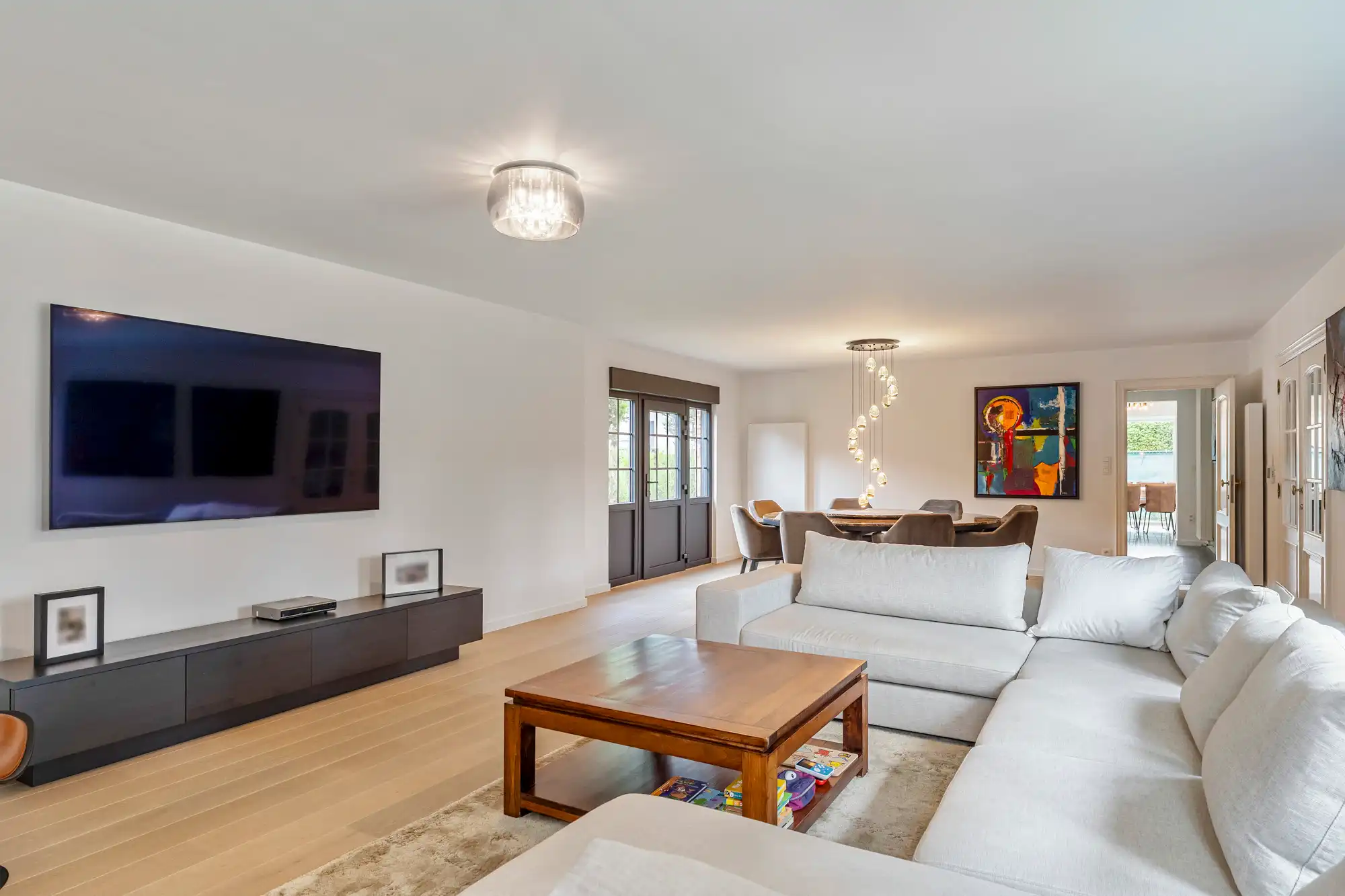 Stijlvolle, volledig gerenoveerde villa in een rustige, groene omgeving te Eksel foto 9