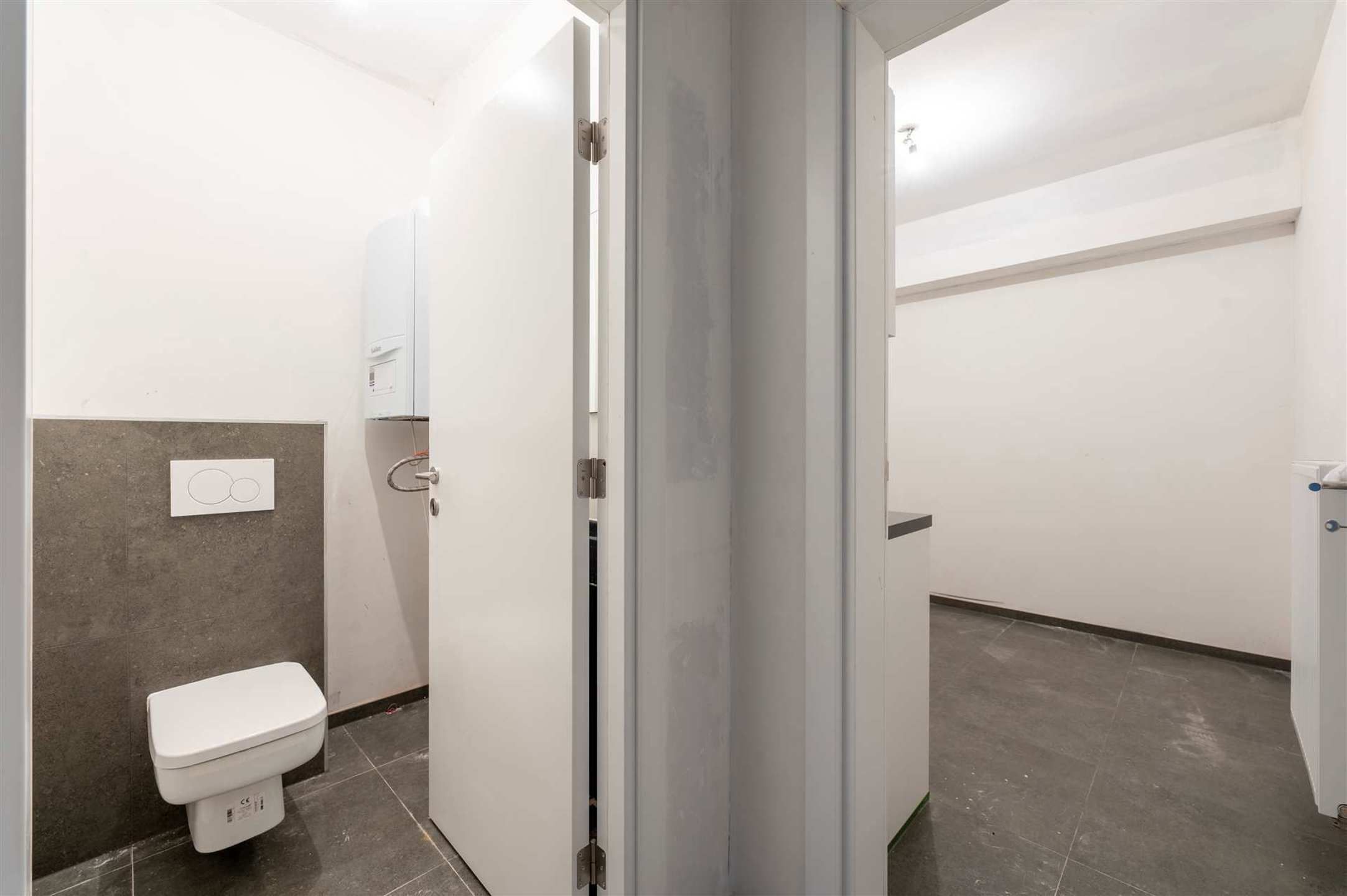 Ruime commerciële ruimte op toplocatie in Mol foto 10